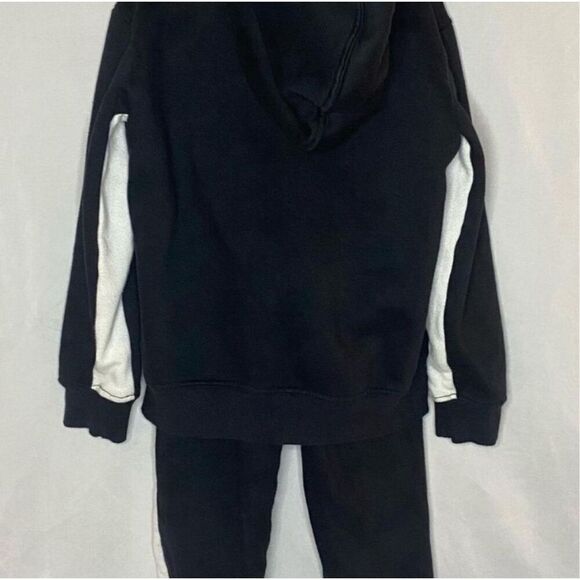 Boys Levi jogger set size 6 - Picture 4 of 8